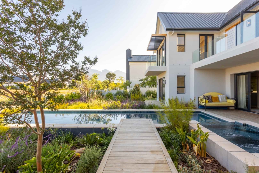 5 Bedroom Property for Sale in Val De Vie Estate Western Cape